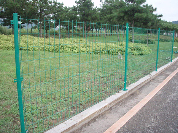 高速公路隔離柵圖片3